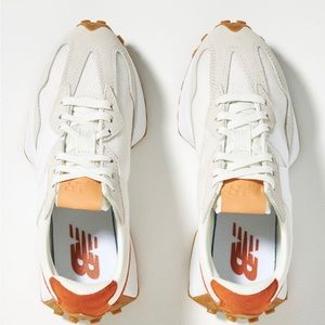 Woman new balance 327 sea salt rust.